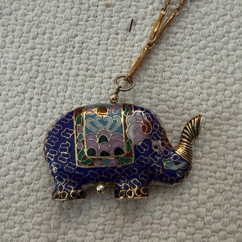 Vintage Cloisonne Elephant Pendent necklace